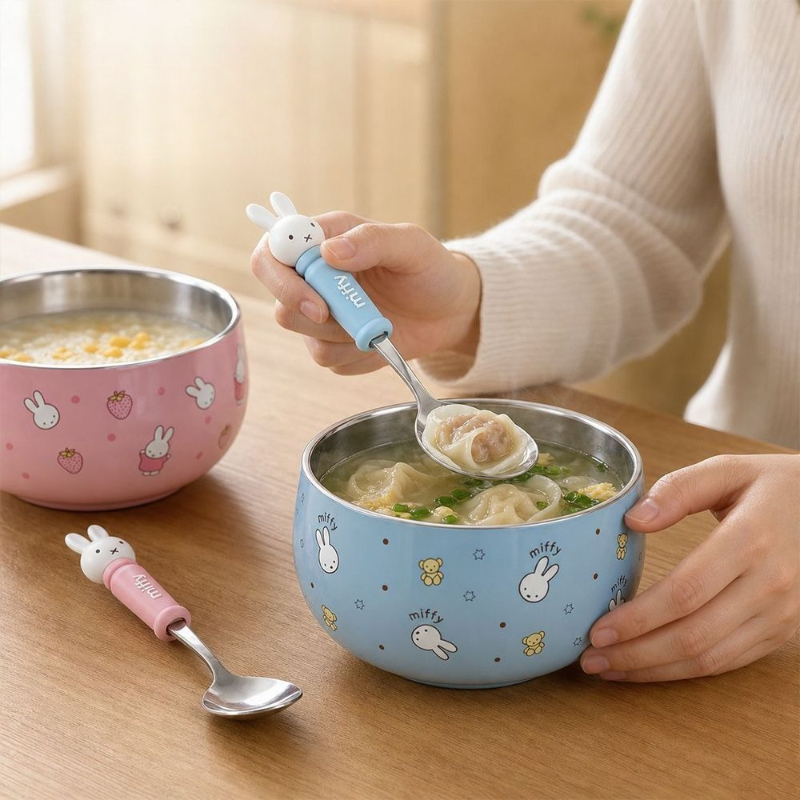 Kreskówkowa, urocza miska na j – Baby Food Japan recenzja i cena